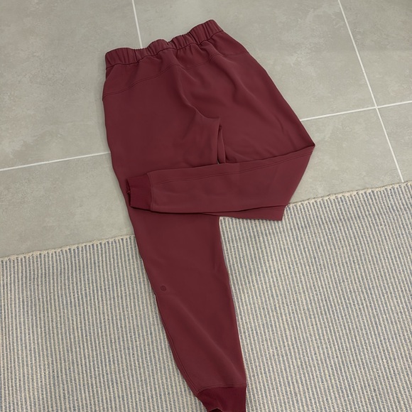 Lululemon Jogger - Picture 7 of 7